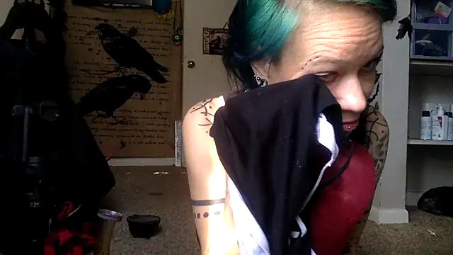 trashbrat online show from October 3, 9:31 pm