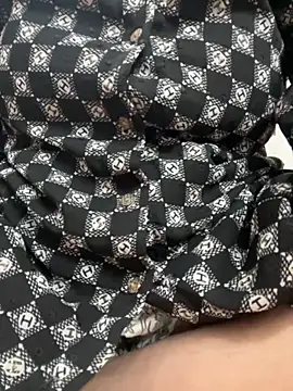 Red-Magic-25 online show from October 3, 11:48 am