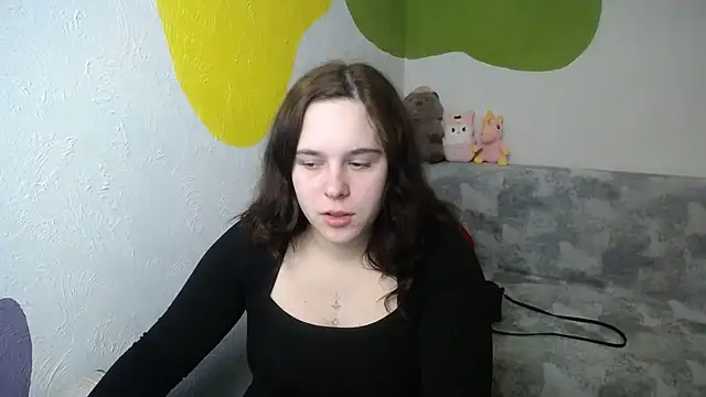 mini girly online show from November 10, 1:06 pm