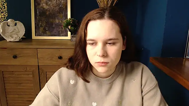 mini girly online show from December 18, 2:11 pm