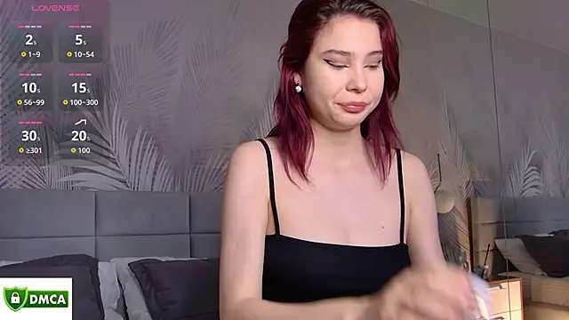 Snapshot of Emma_plux chatting on October 20, 8:06 am Emma plux online show from October 20, 8:06 am