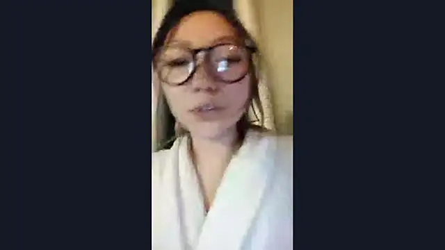 LoveFoxyQueen online show from March 12, 11:29 pm