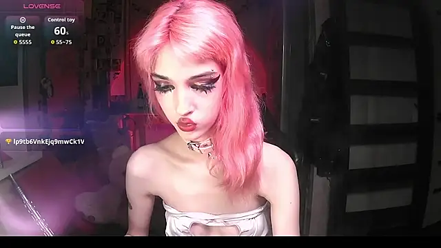 Snapshot of Ink__pleasure chatting on October 17, 12:36 am Ink pleasure online show from October 17, 12:36 am