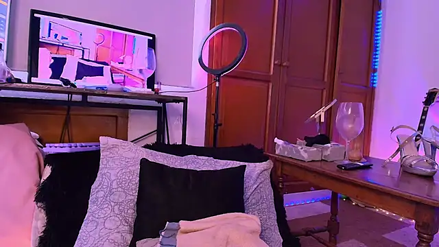 antonelawow online show from April 16, 9:39 pm