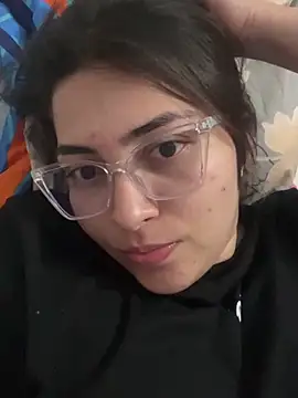 Snapshot of Cami- chatting on October 11, 3:00 am Cami- online show from October 11, 3:00 am