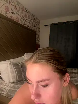 lucyRose xoxox online show from November 9, 6:04 pm