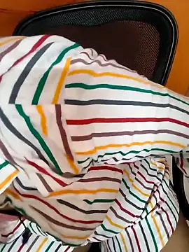 Lolitatamil online show from April 4, 8:18 pm