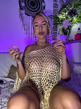 CheekyChels online show from January 9, 6:56 pm