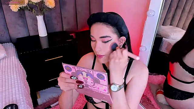 chelsea bolton  online show from November 11, 12:24 pm