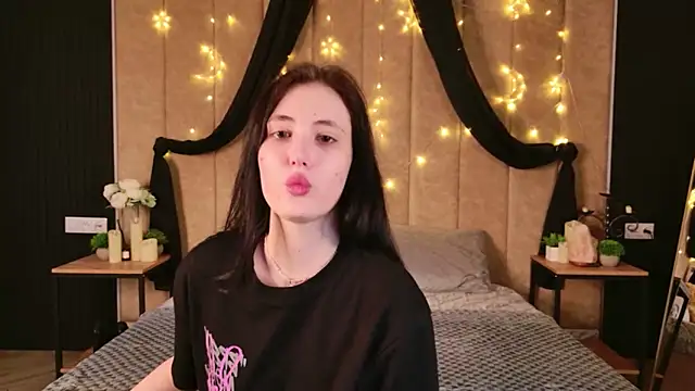 EmmaLawrens online show from February 20, 8:53 pm