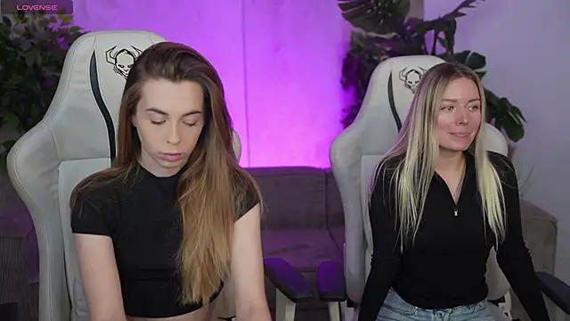 Snapshot of Lika_Secret_ chatting on October 9, 2:32 pm Lika Secret online show from October 9, 2:32 pm