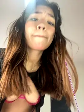 Snapshot of Selesumii chatting on September 24, 5:39 am Selesumii online show from September 24, 5:39 am