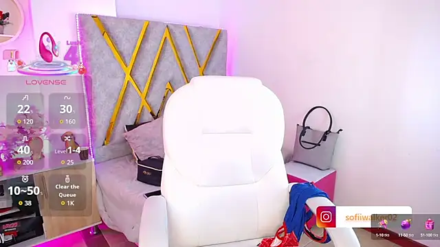 SussanHottye1  online show from October 12, 12:07 pm