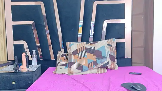 Snapshot of SolEvanss chatting on October 21, 9:19 pm SolEvanss online show from October 21, 9:19 pm