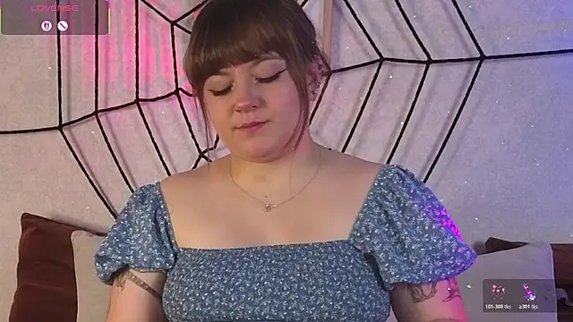 Snapshot of Veronica_simons chatting on October 28, 11:09 pm Veronica simons online show from October 28, 11:09 pm