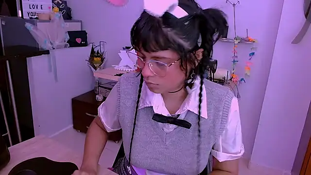 Snapshot of Mattilda_18 chatting on October 17, 8:45 pm Mattilda 18 online show from October 17, 8:45 pm