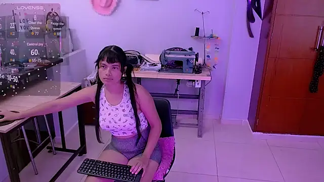 Snapshot of Mattilda_18 chatting on October 20, 10:02 pm Mattilda 18 online show from October 20, 10:02 pm