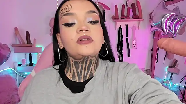 amyswallow7 online show from November 16, 1:40 am