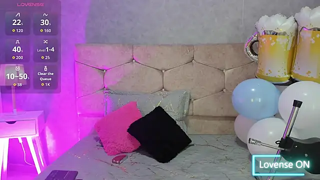 Snapshot of Elise-Leyton chatting on October 4, 9:19 pm Elise-Leyton online show from October 4, 9:19 pm