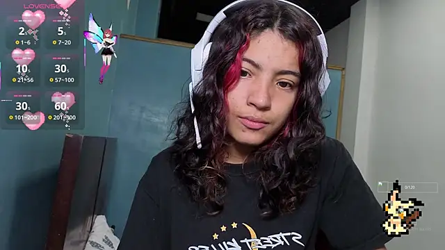 Snapshot of Lovelyamyy chatting on October 18, 2:42 pm Lovelyamyy online show from October 18, 2:42 pm