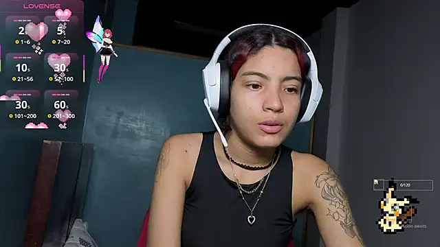 Snapshot of Lovelyamyy chatting on October 21, 6:28 am Lovelyamyy online show from October 21, 6:28 am