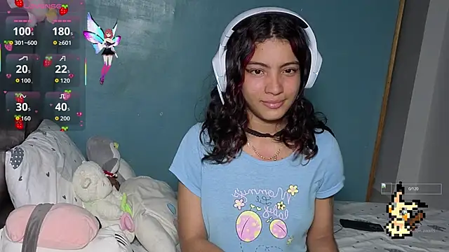 Snapshot of Lovelyamyy chatting on October 3, 4:06 am Lovelyamyy online show from October 3, 4:06 am