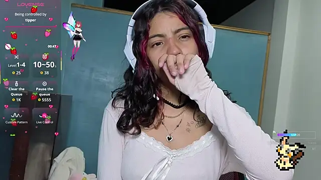 Snapshot of Lovelyamyy chatting on October 7, 5:12 am Lovelyamyy online show from October 7, 5:12 am