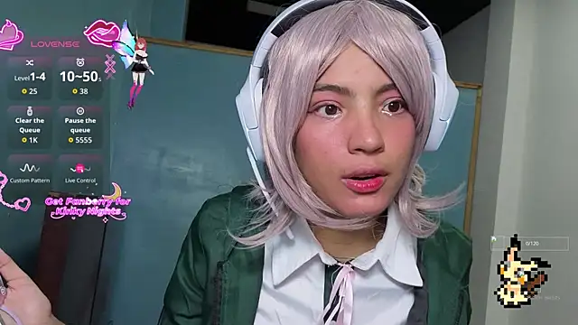 Snapshot of Lovelyamyy chatting on October 24, 10:17 pm Lovelyamyy online show from October 24, 10:17 pm