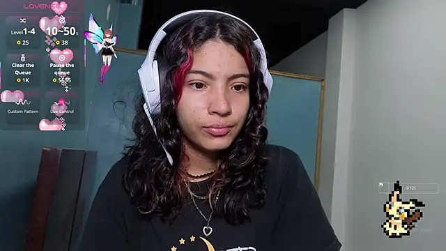 Snapshot of Lovelyamyy chatting on October 22, 2:00 pm Lovelyamyy online show from October 22, 2:00 pm