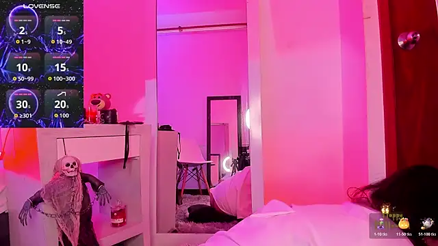 Snapshot of coral_jonesss chatting on October 23, 2:56 pm coral jonesss online show from October 23, 2:56 pm