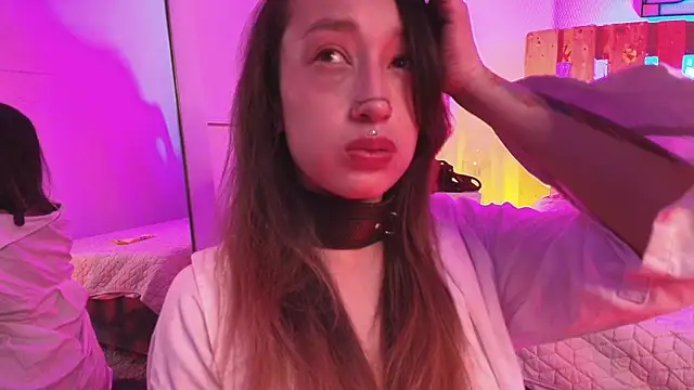 Snapshot of coral_jonesss chatting on October 6, 2:23 pm coral jonesss online show from October 6, 2:23 pm