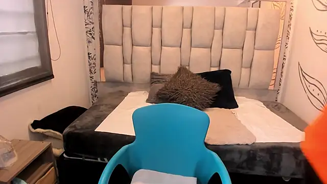 Snapshot of Victoria_Adamns chatting on October 30, 12:28 pm Victoria Adamns online show from October 30, 12:28 pm