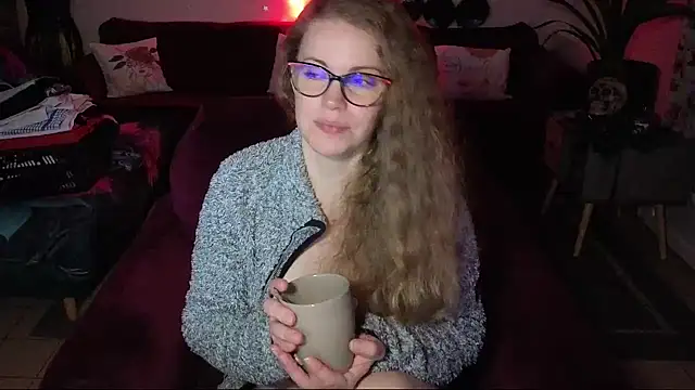 Miss luxiole online show from December 4, 6:59 am