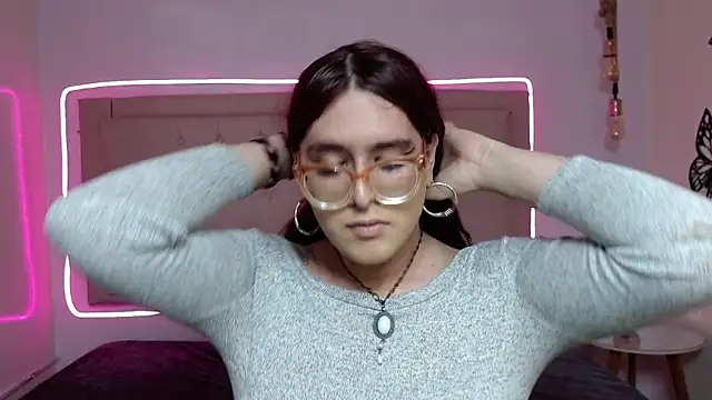 Snapshot of kathepickmanx chatting on September 26, 3:48 am kathepickmanx online show from September 26, 3:48 am