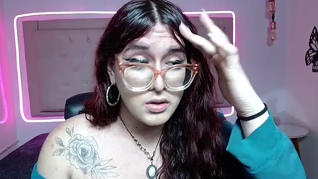 Snapshot of kathepickmanx chatting on September 25, 3:38 am kathepickmanx online show from September 25, 3:38 am