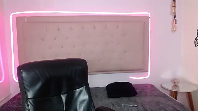 Snapshot of kathepickmanx chatting on October 4, 4:07 am kathepickmanx online show from October 4, 4:07 am