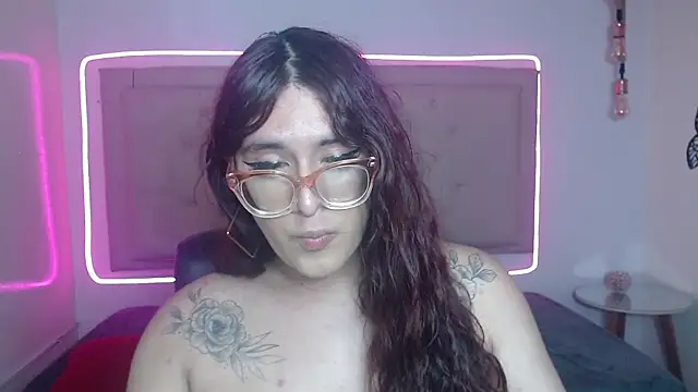 Snapshot of kathepickmanx chatting on October 11, 4:39 am kathepickmanx online show from October 11, 4:39 am