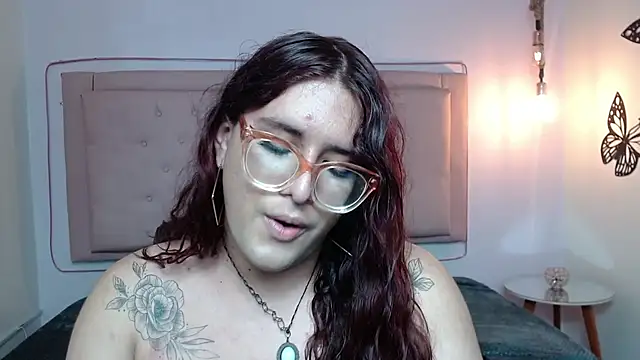 Snapshot of kathepickmanx chatting on September 19, 3:38 am kathepickmanx online show from September 19, 3:38 am