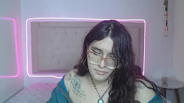 Snapshot of kathepickmanx chatting on October 25, 3:58 am kathepickmanx online show from October 25, 3:58 am