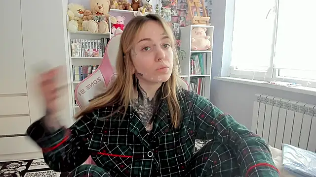 Catharsisi online show from February 25, 2:15 pm