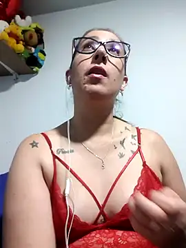 Snapshot of VIANKA_0917 chatting on October 27, 3:57 am VIANKA 0917 online show from October 27, 3:57 am