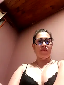 Snapshot of VIANKA_0917 chatting on September 18, 4:55 am VIANKA 0917 online show from September 18, 4:55 am