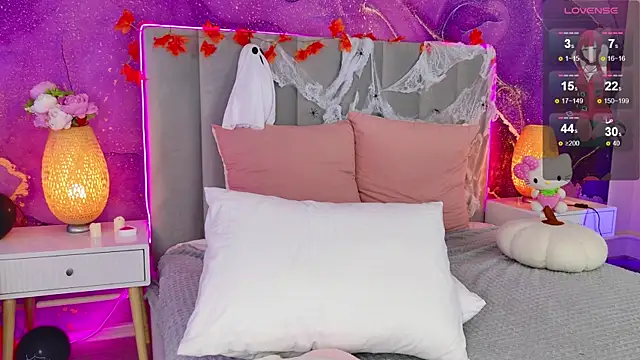 Snapshot of JessicaAddams chatting on November 1, 7:29 pm JessicaAddams online show from November 1, 7:29 pm