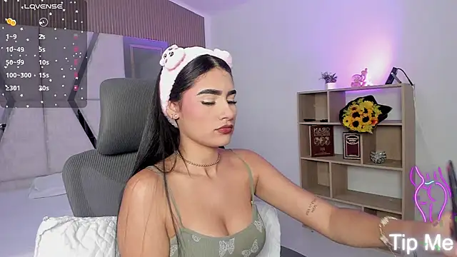 BellaaStorm online show from September 22, 1:20 pm