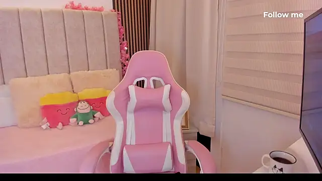 tamy xoo online show from August 4, 7:31 pm