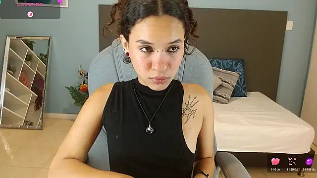 Snapshot of ilitzy_cardona chatting on October 25, 4:20 am ilitzy cardona online show from October 25, 4:20 am