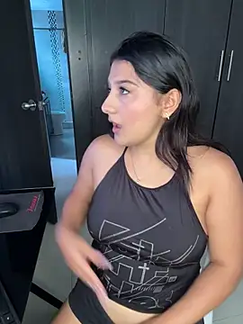 saraa franco  online show from March 15, 7:49 pm