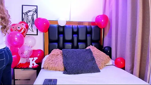 Katalina Evans online show from February 13, 12:07 pm