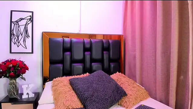 Katalina Evans online show from February 21, 11:55 am