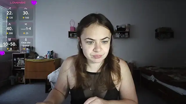 Snapshot of Your___Hope chatting on October 26, 6:20 am Your Hope online show from October 26, 6:20 am